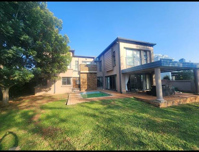 5 BEDROOM HOUSE FOR SALE IN ZAMBEZI COUNTRY ESTATE